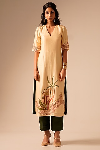 Cream Raw Silk Printed & Embroidered Kurta Set by Aravi