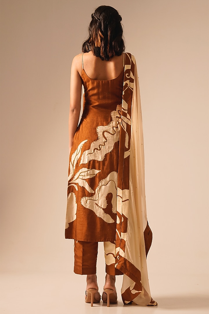 Rust Brown & Cream Bemberg Raw Silk Hand Embroidered Kurta Set by Aravi at Pernia's Pop Up Shop