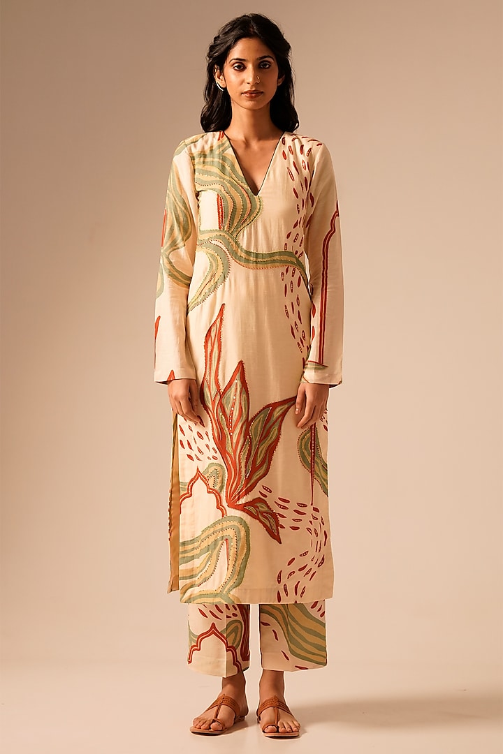 Cream Linen Georgette Hand Embroidered Kurta Set by Aravi at Pernia's Pop Up Shop