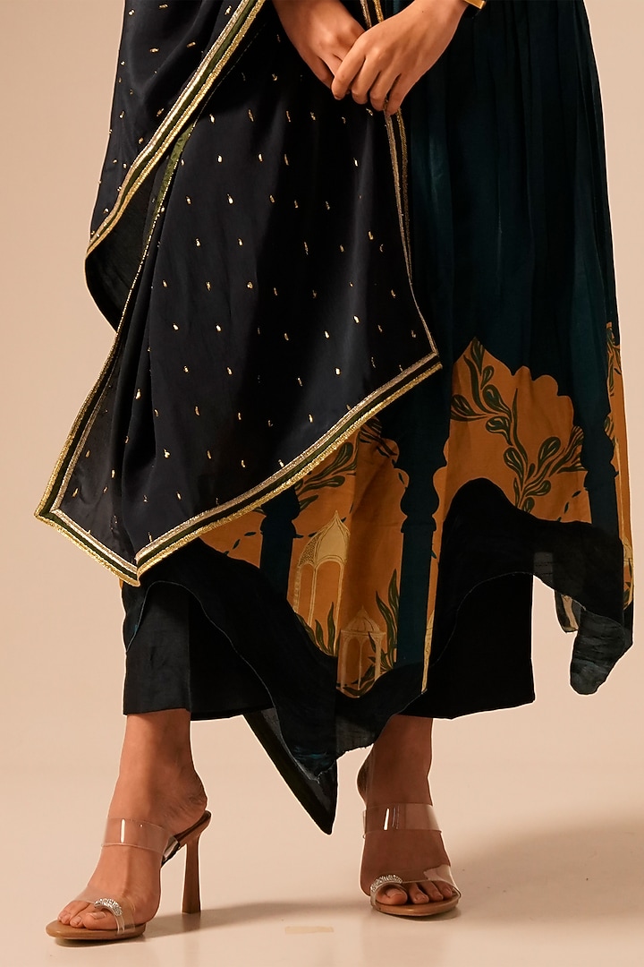 Multi-Colored Bemberg Raw Silk Hand Embroidered Kurta Set by Aravi at Pernia's Pop Up Shop