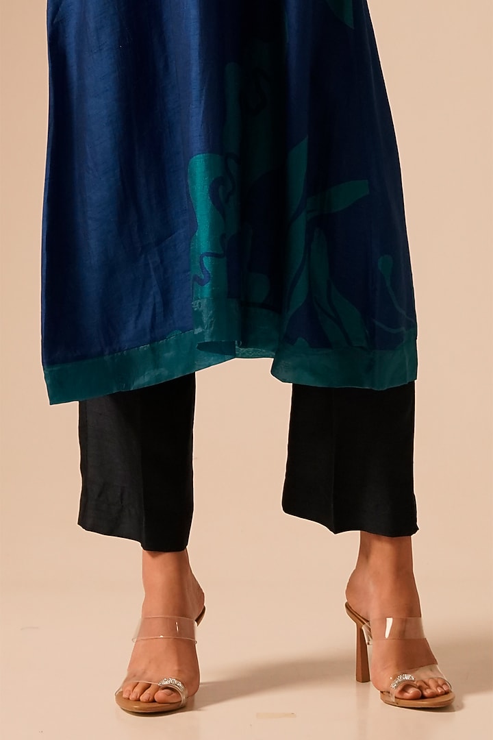 Teal Blue Bemberg Raw Silk Digital Printed Kaftan Set by Aravi at Pernia's Pop Up Shop