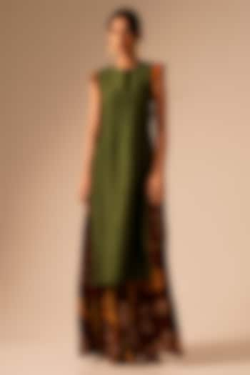 Deep Green Chanderi Silk Kurta Set by Aravi at Pernia's Pop Up Shop