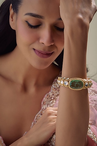 Gold Finish Emerald Stone & Kundan Polki Bracelet by Aryah Jewels