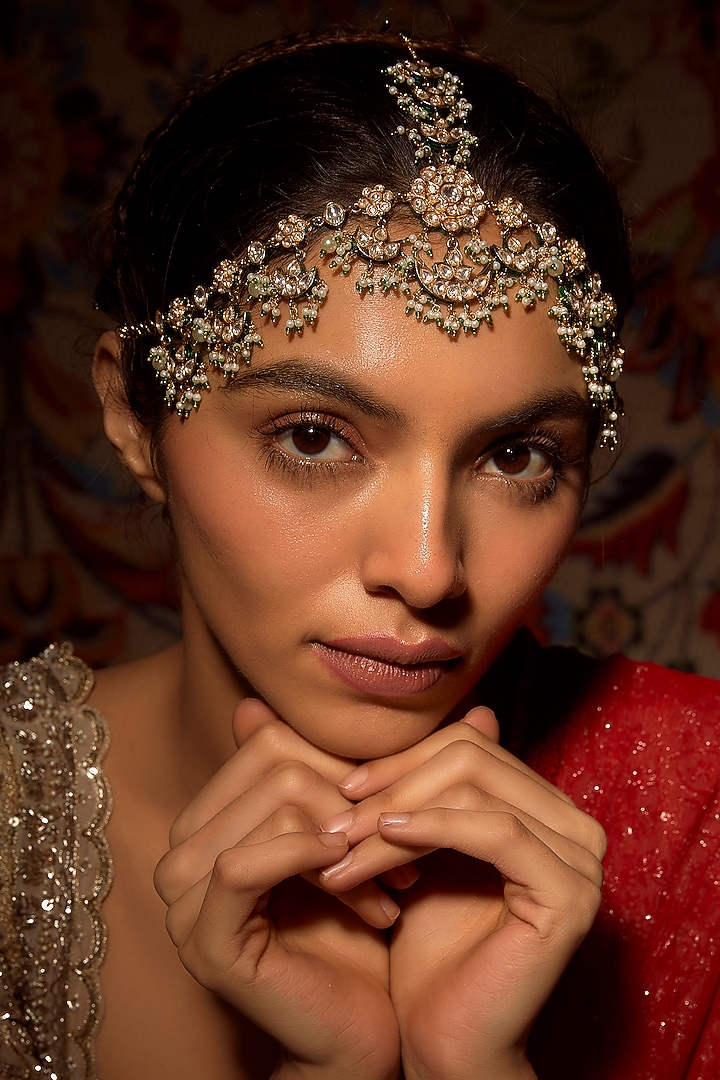 Gold Finish Green Kundan Polki Mathapatti by Aryah Jewels at Pernia's Pop Up Shop