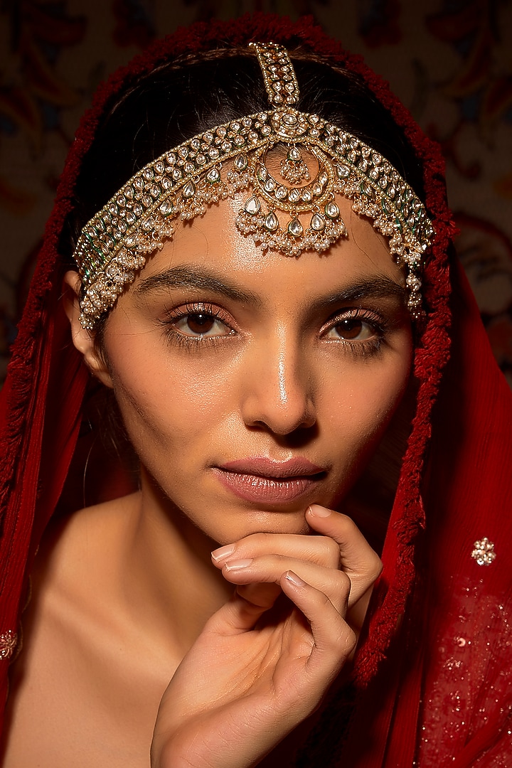 Gold Finish Pink Kundan Polki Mathapatti by Aryah Jewels at Pernia's Pop Up Shop