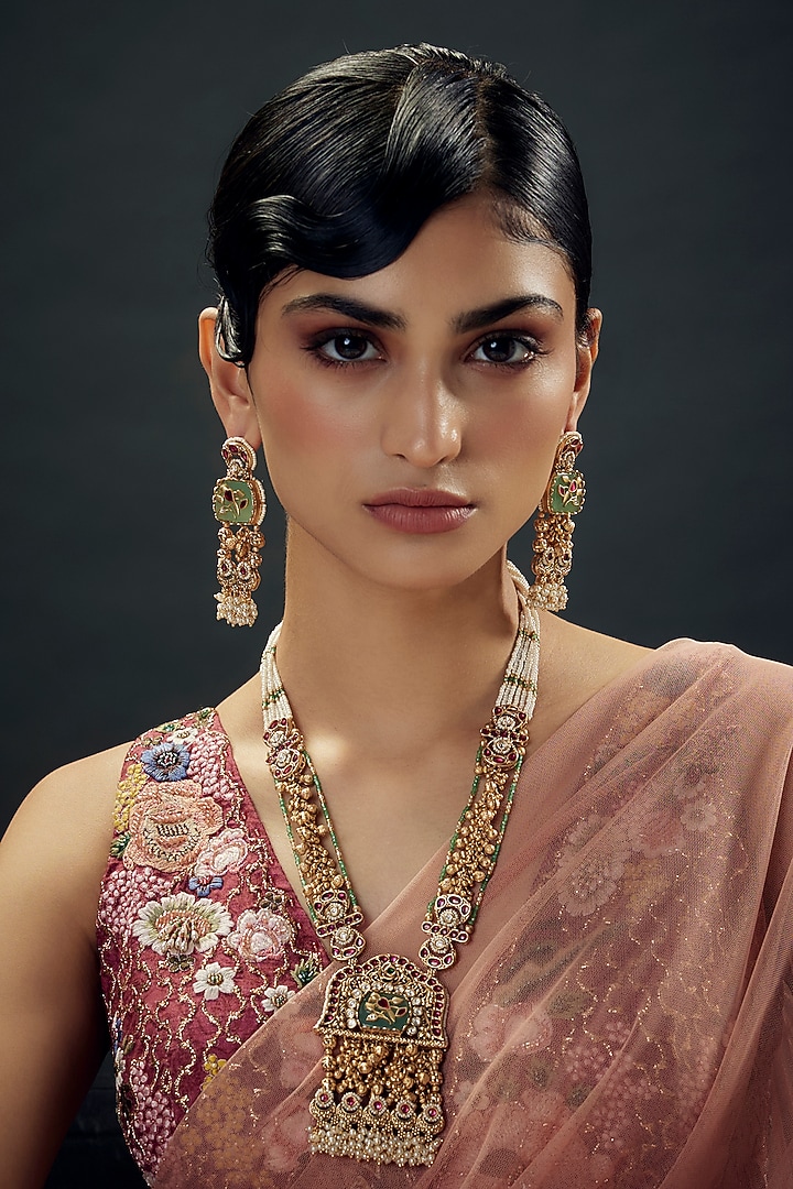 Gold Finish Uncut Zircon & Emerald Beaded Pendant Jadtar Necklace Set by Aryah Jewels at Pernia's Pop Up Shop