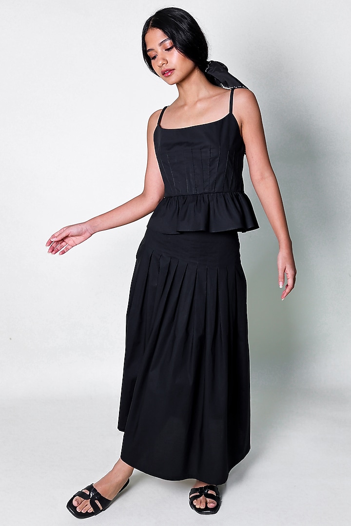 Black Poplin Hand Embroidered Co-Ord Set by ARYA GIRI at Pernia's Pop Up Shop