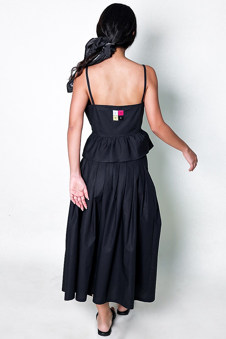 Black Poplin Hand Embroidered Co-Ord Set by ARYA GIRI at Pernia's Pop Up Shop