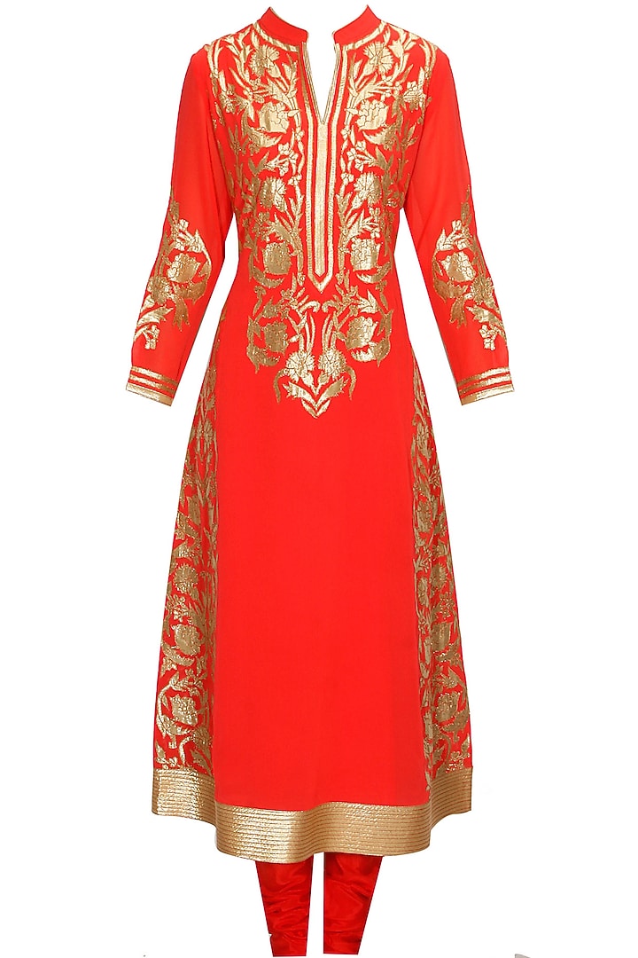 Geranium floral applique work kurta set available only at Pernia's Pop-Up Shop.