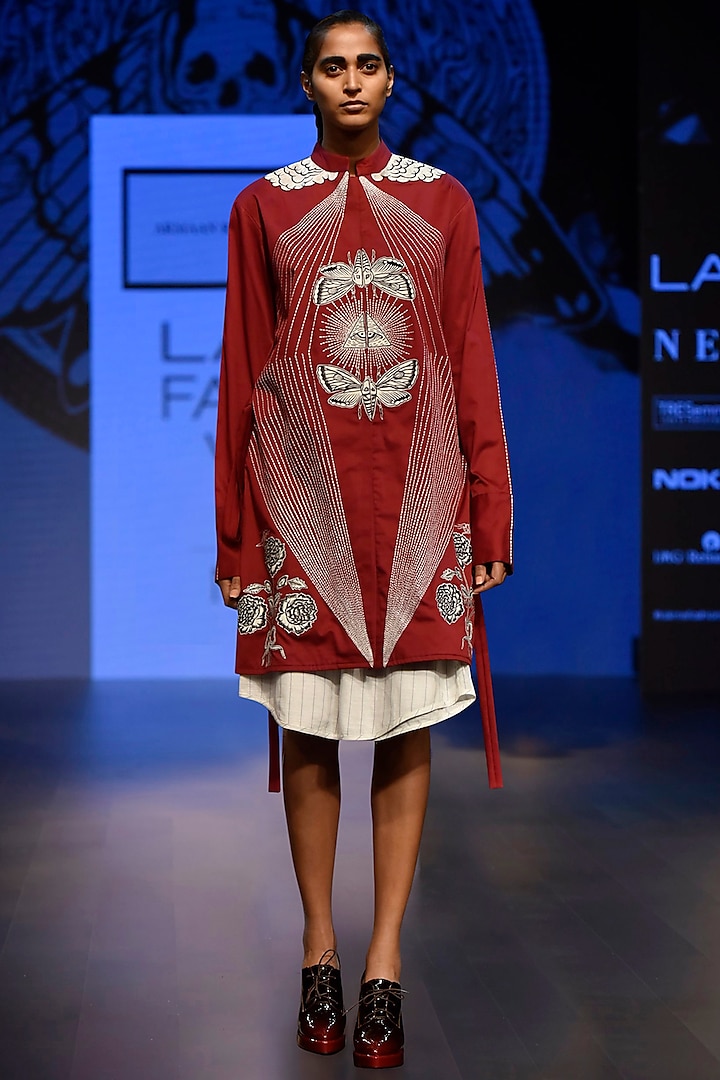 Maroon Embroidered Boxy Shirt Dress with A Belt by ARMAAN RANDHAWA