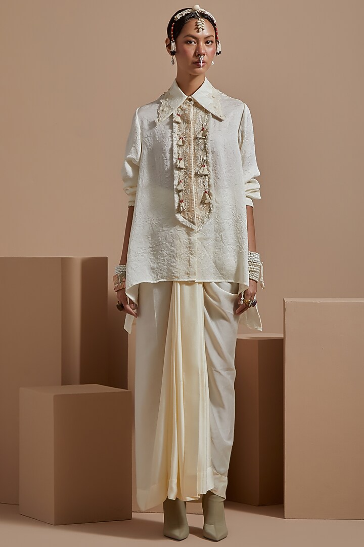 Mogra White Crushed Silk Pleated Skirt Set by ASEEM KAPOOR at Pernia's Pop Up Shop