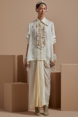 Mogra White Crushed Silk Pleated Skirt Set by ASEEM KAPOOR