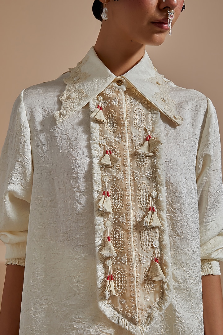 Mogra White Crushed Silk Pleated Skirt Set by ASEEM KAPOOR at Pernia's Pop Up Shop