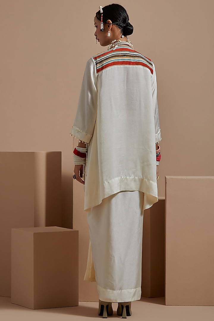 Mogra White Crushed Silk Textured Skirt Set by ASEEM KAPOOR at Pernia's Pop Up Shop