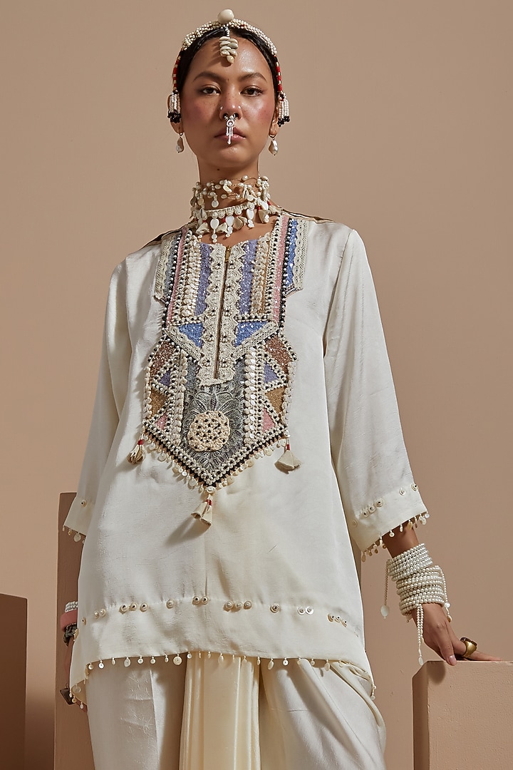 Mogra White Crushed Silk Textured Skirt Set by ASEEM KAPOOR at Pernia's Pop Up Shop