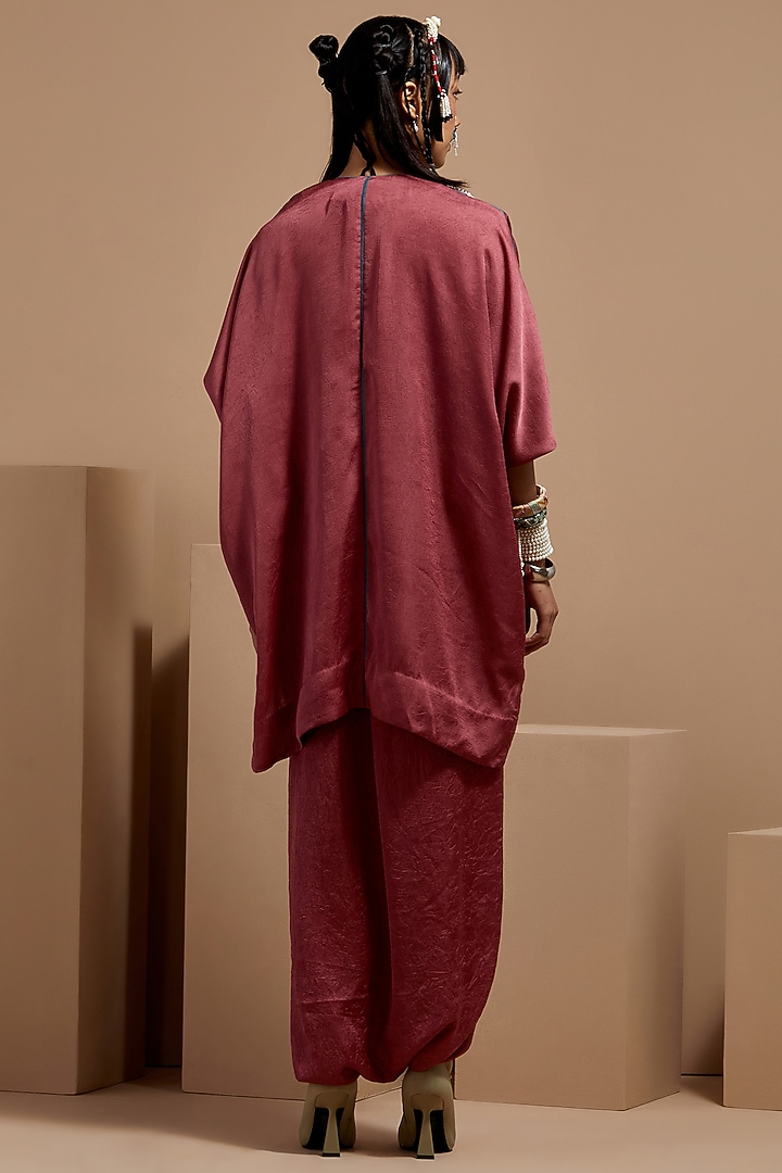 Old Rose Crushed Silk Embroidered Kurta Set by ASEEM KAPOOR at Pernia's Pop Up Shop