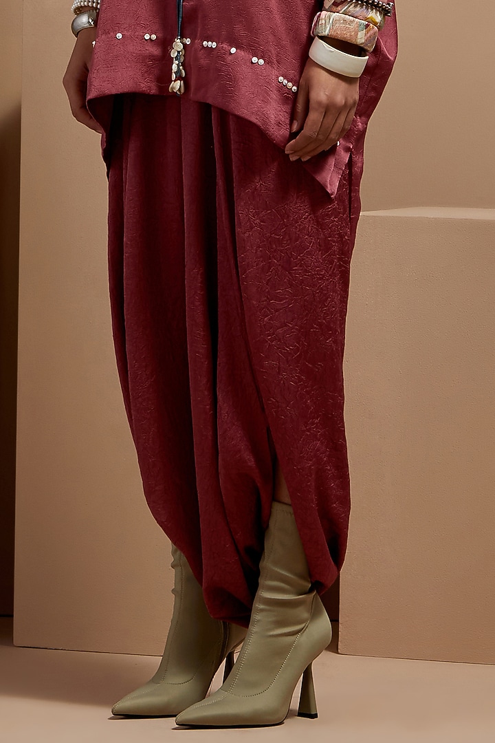 Old Rose Crushed Silk Embroidered Kurta Set by ASEEM KAPOOR at Pernia's Pop Up Shop
