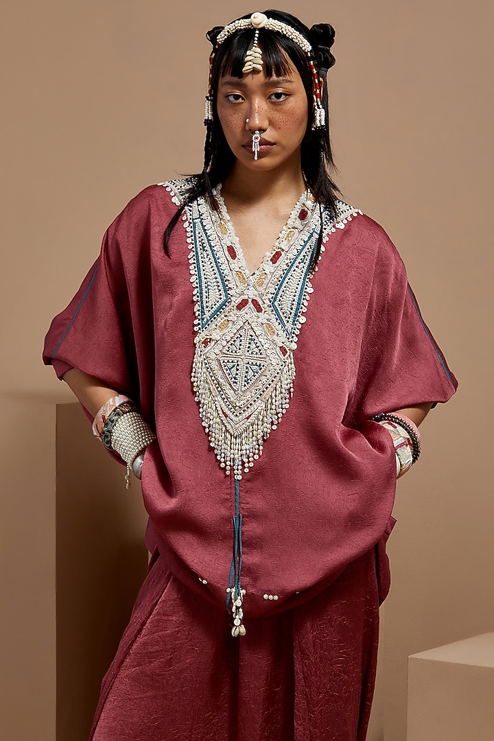 Old Rose Crushed Silk Embroidered Kurta Set by ASEEM KAPOOR at Pernia's Pop Up Shop