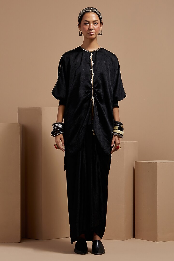 Surmai Black & Mogra White Cotton Silk Embroidered Gilet Set by ASEEM KAPOOR at Pernia's Pop Up Shop