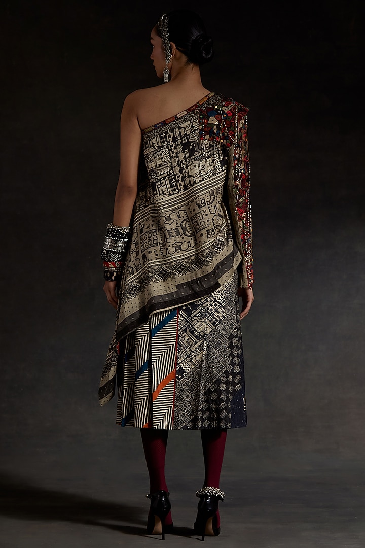 Surmai Black Corduroy Printed Skirt Set by ASEEM KAPOOR at Pernia's Pop Up Shop