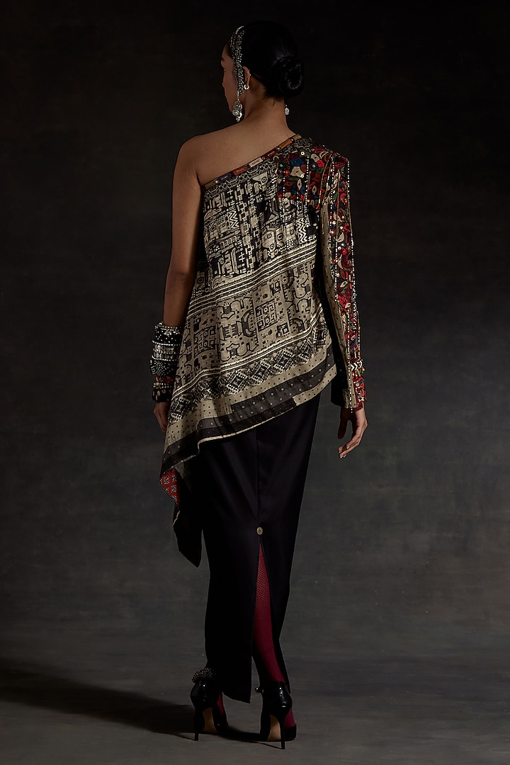 Surmai Black Bercan Dobby Printed Skirt Set by ASEEM KAPOOR at Pernia's Pop Up Shop