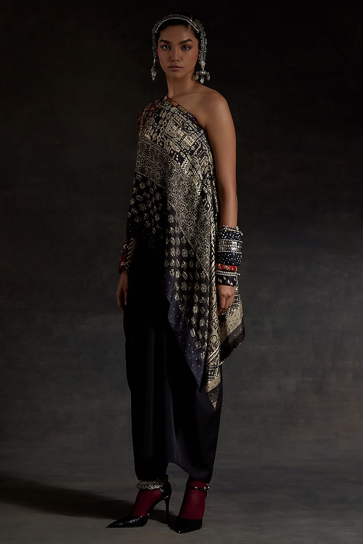 Surmai Black Bercan Dobby Printed Skirt Set by ASEEM KAPOOR at Pernia's Pop Up Shop