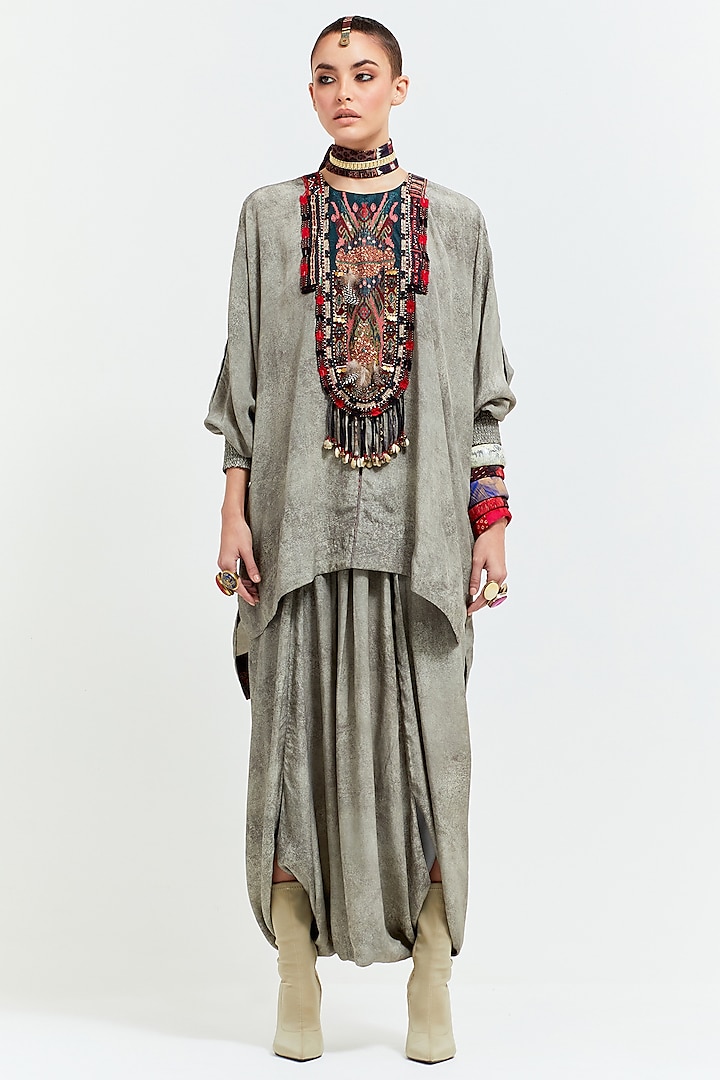 Ash Grey Crinkled Crepe Printed & Resham Thread Embroidered Kurta Set by ASEEM KAPOOR at Pernia's Pop Up Shop