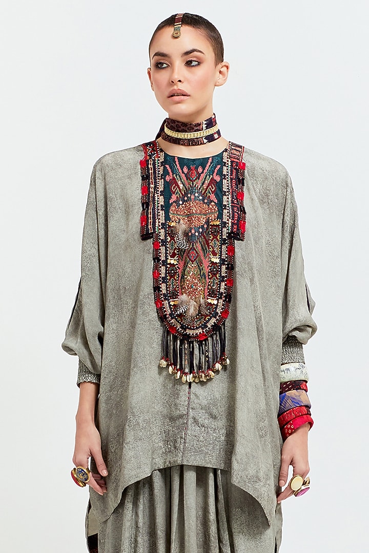 Ash Grey Crinkled Crepe Printed & Resham Thread Embroidered Kurta Set by ASEEM KAPOOR at Pernia's Pop Up Shop