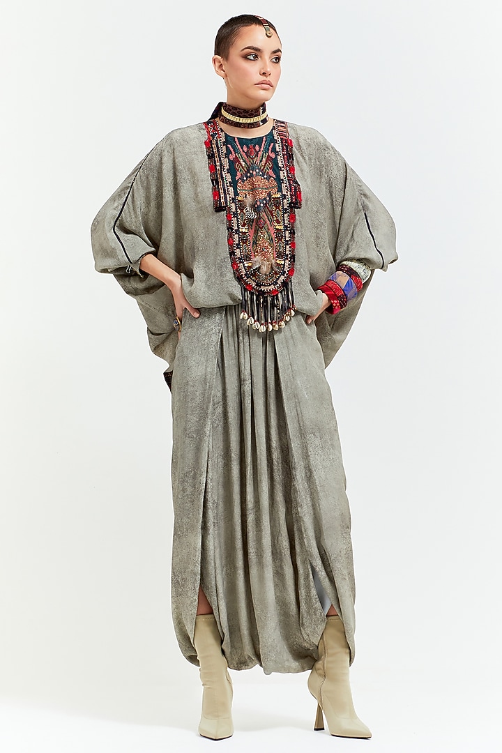 Ash Grey Crinkled Crepe Printed & Resham Thread Embroidered Kurta Set by ASEEM KAPOOR at Pernia's Pop Up Shop