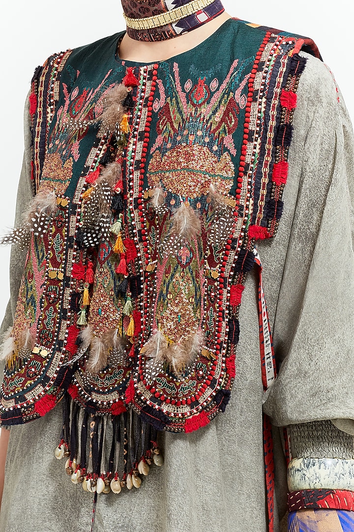 Ash Grey Natural Crepe Printed & Resham Thread Embroidered Kurta Set by ASEEM KAPOOR at Pernia's Pop Up Shop