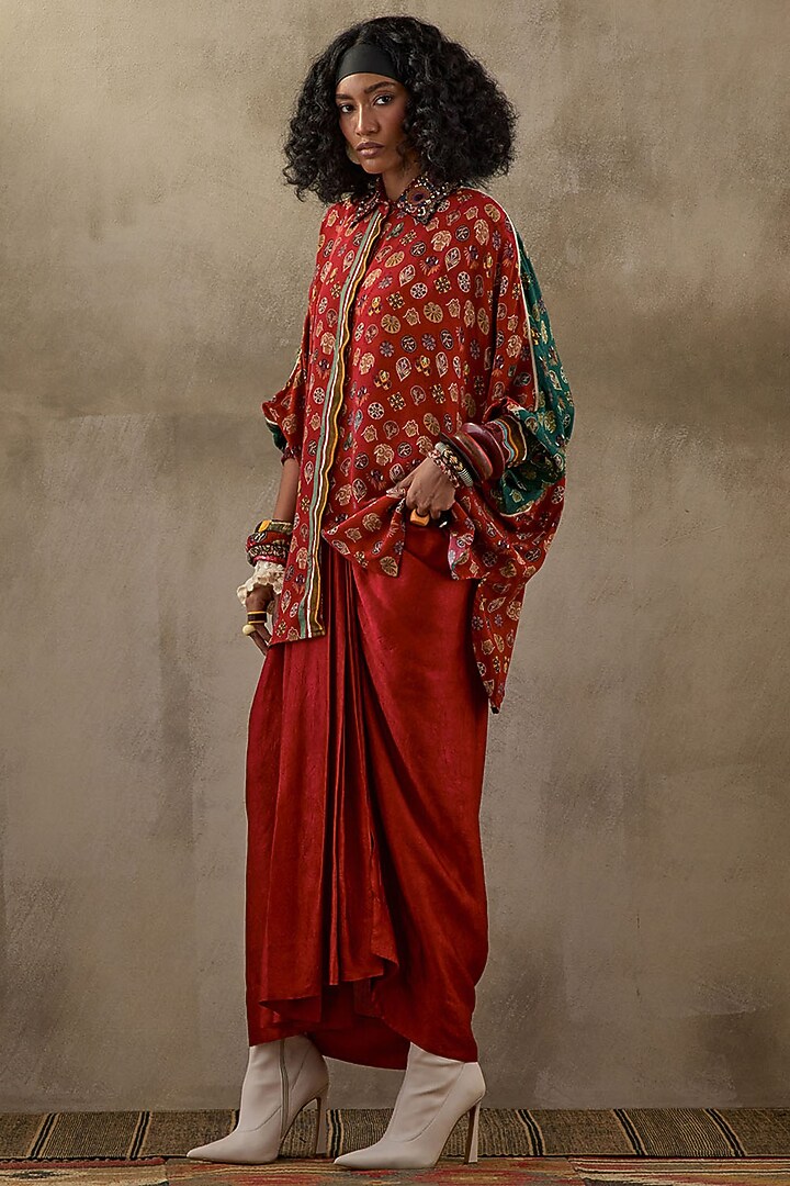 Sindoor Red Crushed Silk Pleated Skirt Set by ASEEM KAPOOR at Pernia's Pop Up Shop