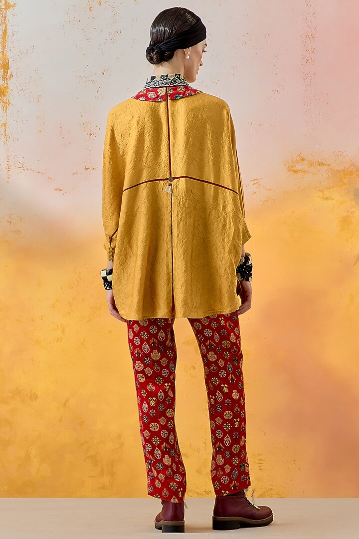 Sindoor Red Slub Satin Printed Pant Set by ASEEM KAPOOR at Pernia's Pop Up Shop