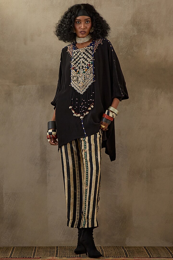 Surmai Black Natural Crepe Printed Kurta Set by ASEEM KAPOOR at Pernia's Pop Up Shop