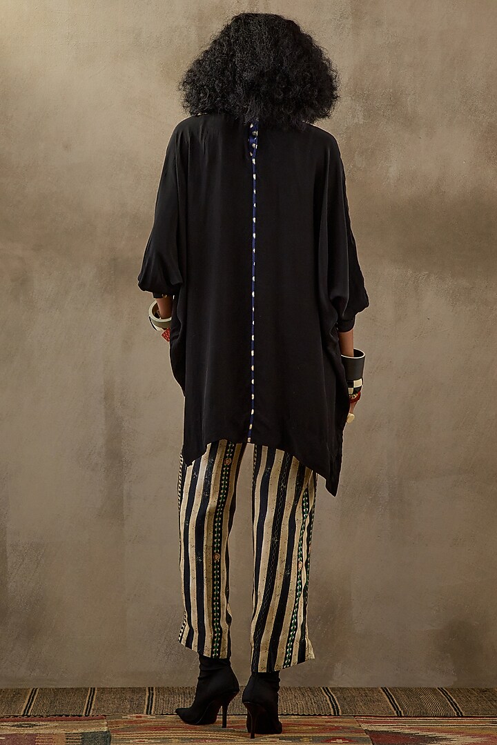 Surmai Black Natural Crepe Printed Kurta Set by ASEEM KAPOOR at Pernia's Pop Up Shop