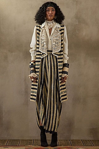 Black & White Mushroom Twill Embroidered Sleeveless Jacket Set by ASEEM KAPOOR