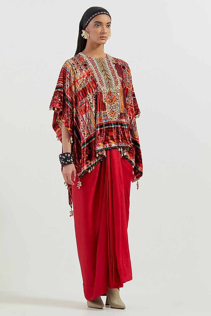 Sindoor Red Crushed Silk Pleated Skirt Set by ASEEM KAPOOR at Pernia's Pop Up Shop