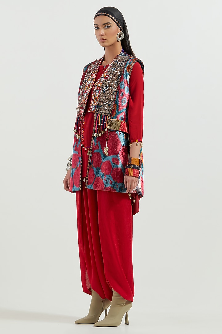 Sindoor Red Velvet & Crushed Silk Jacket Kurta Set by ASEEM KAPOOR at Pernia's Pop Up Shop