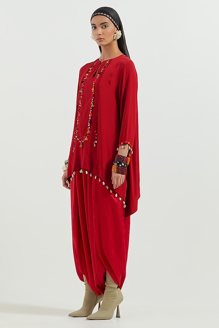 Sindoor Red Crushed Silk Kurta Set by ASEEM KAPOOR at Pernia's Pop Up Shop