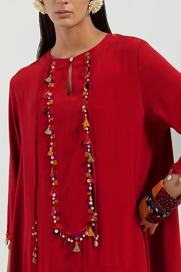 Sindoor Red Crushed Silk Kurta Set by ASEEM KAPOOR at Pernia's Pop Up Shop