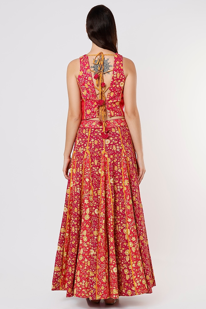 Red Slub Linen Wedding Lehenga Set by Aseem kapoor at Pernia's Pop Up Shop
