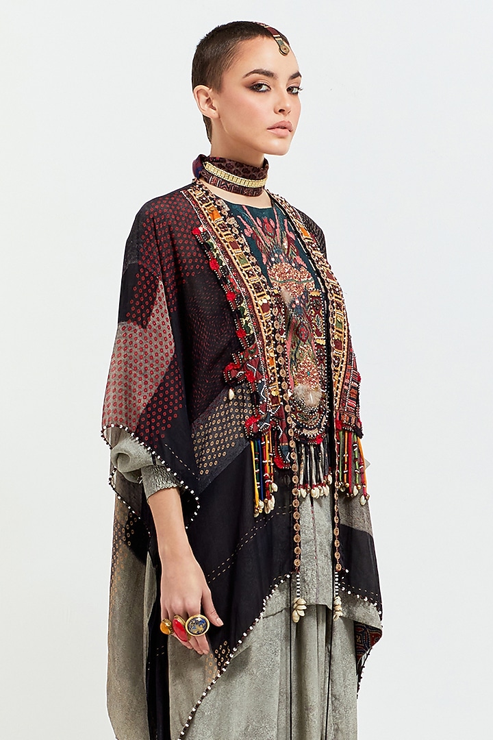 Ash Grey Natural Crepe Printed & Resham Thread Embroidered Kurta Set by ASEEM KAPOOR at Pernia's Pop Up Shop
