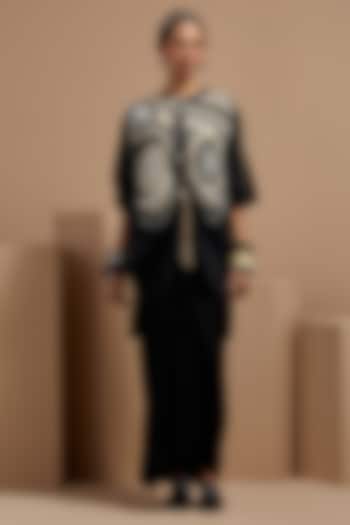 Surmai Black & Mogra White Cotton Silk Embroidered Gilet by ASEEM KAPOOR at Pernia's Pop Up Shop