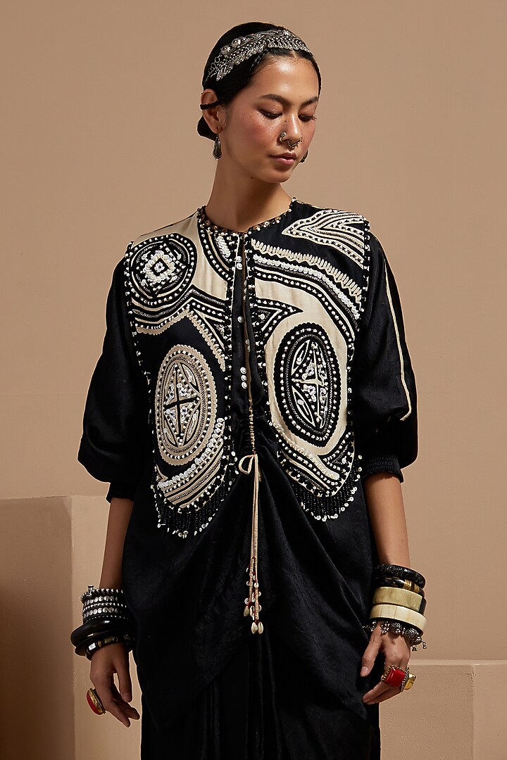 Surmai Black & Mogra White Cotton Silk Embroidered Gilet by ASEEM KAPOOR at Pernia's Pop Up Shop