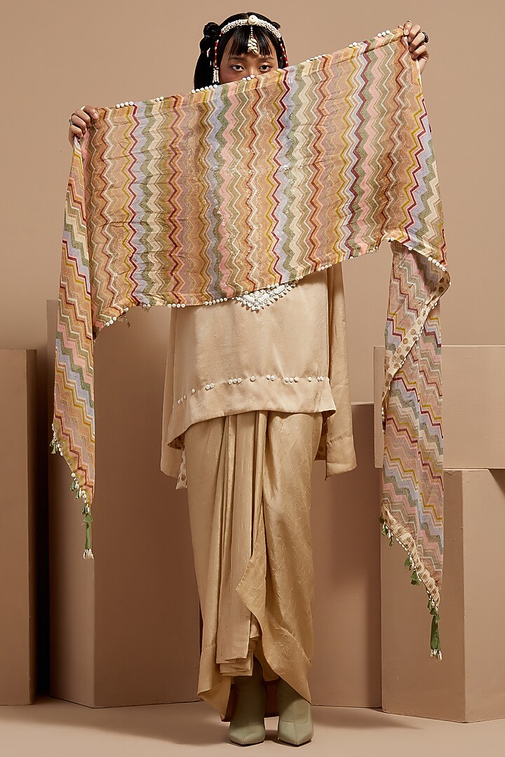 Ecru Crushed Silk Embroidered Kurta Set by ASEEM KAPOOR at Pernia's Pop Up Shop