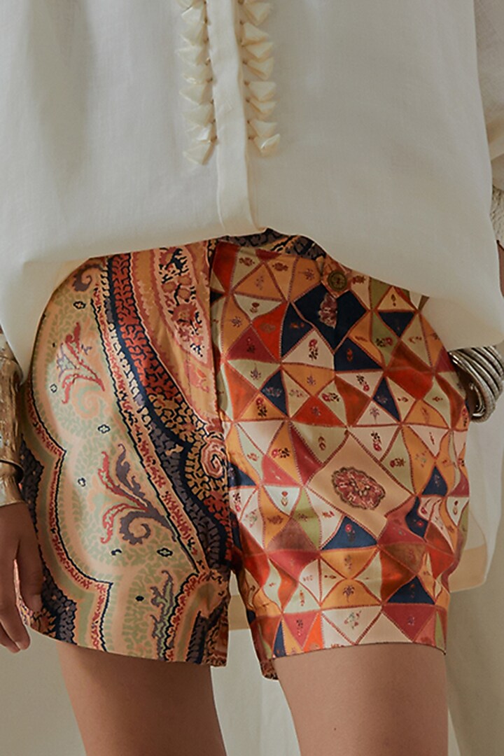 Mogra White Linen Embroidered Co-Ord Set by ASEEM KAPOOR at Pernia's Pop Up Shop