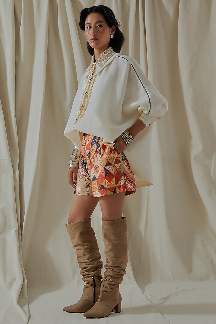 Mogra White Linen Embroidered Co-Ord Set by ASEEM KAPOOR at Pernia's Pop Up Shop