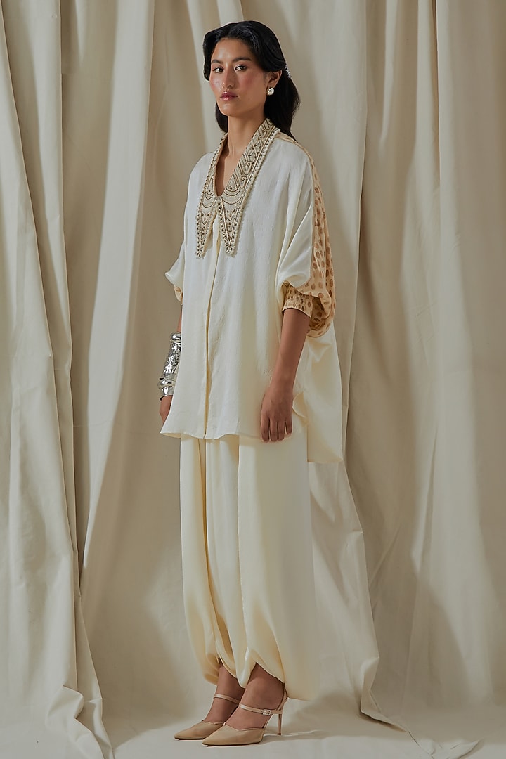 Mogra White Tashan Silk Embroidered Co-Ord Set by ASEEM KAPOOR at Pernia's Pop Up Shop