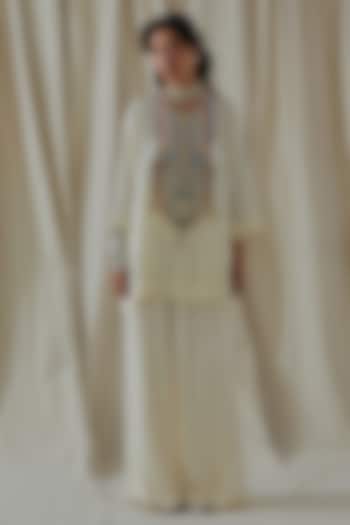 Mogra White Tashan Silk Resham Thread Embroidered Kurta Set by ASEEM KAPOOR at Pernia's Pop Up Shop