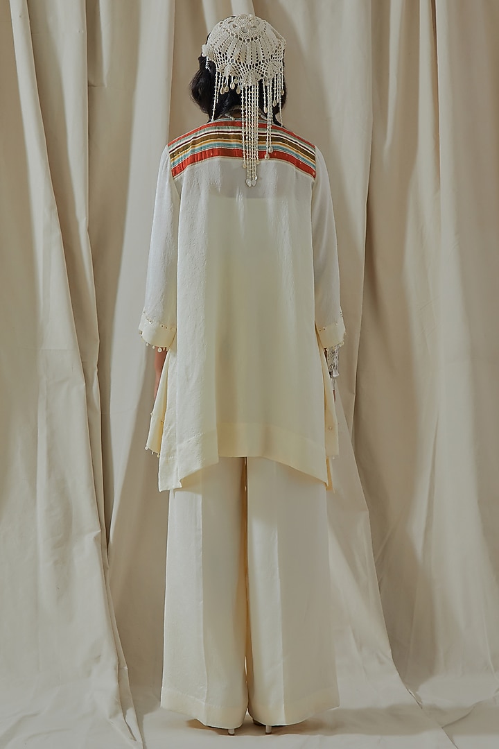 Mogra White Tashan Silk Resham Thread Embroidered Kurta Set by ASEEM KAPOOR at Pernia's Pop Up Shop