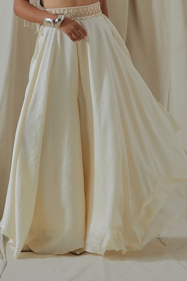 Mogra White Tashan Silk Embroidered Flared Skirt Set by ASEEM KAPOOR at Pernia's Pop Up Shop